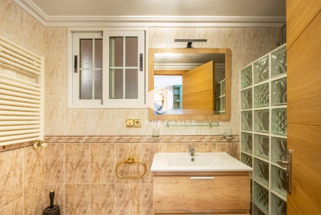 Aus zweiter Hand - Villa -
Torrevieja - El chaparral