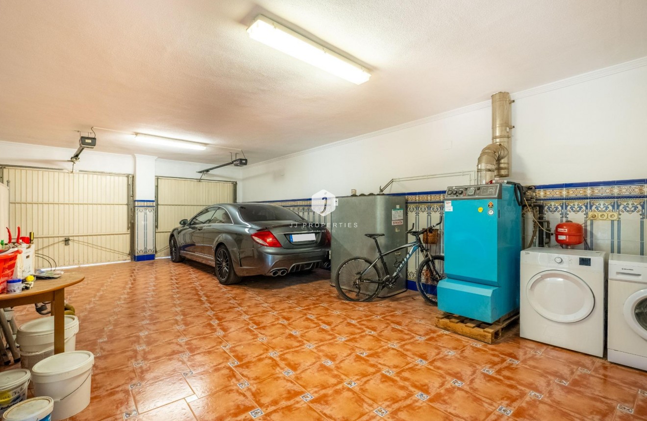 Aus zweiter Hand - Villa -
Torrevieja - El chaparral