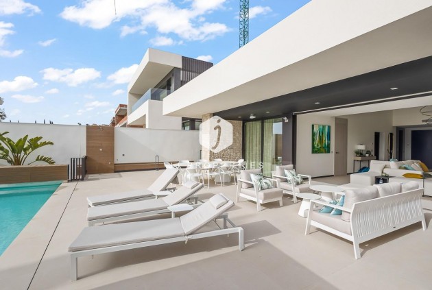 Resale - Villa -
Algorfa - Comunidad Valenciana