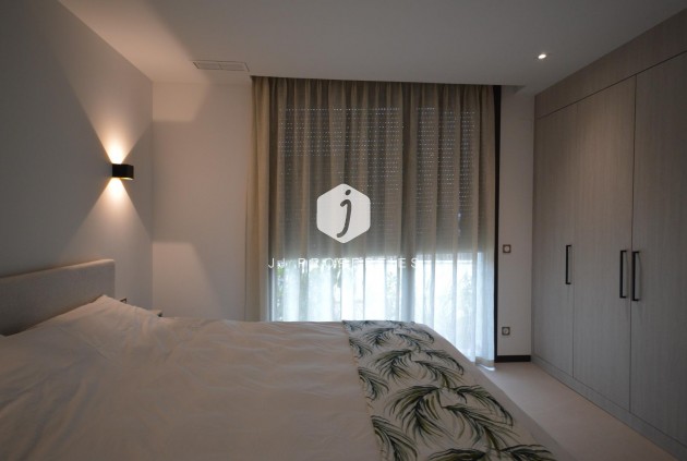 Resale - Villa -
Algorfa - Comunidad Valenciana