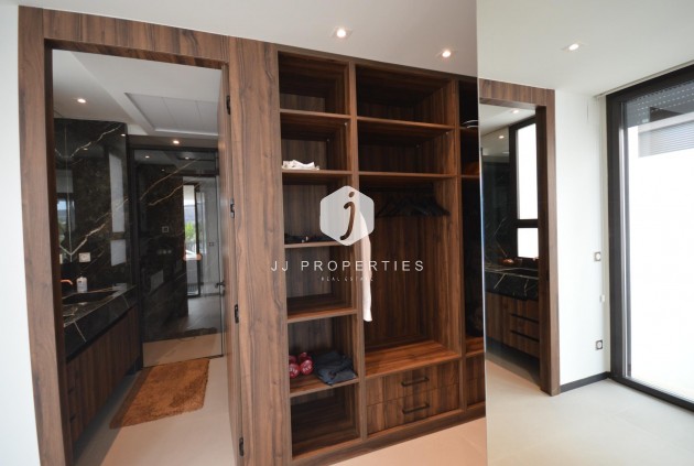 Resale - Villa -
Algorfa - Comunidad Valenciana