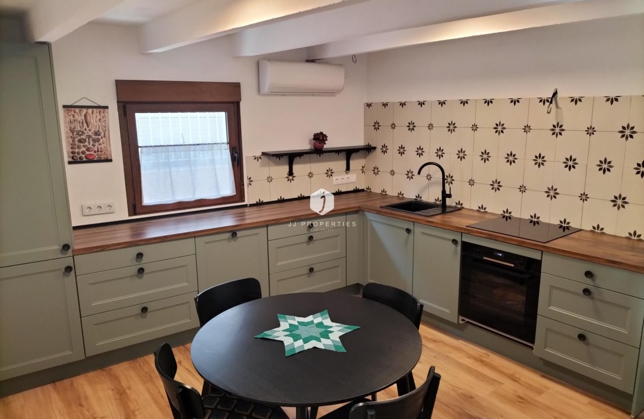 Resale - Chalet -
Formentera del Segura - Centro