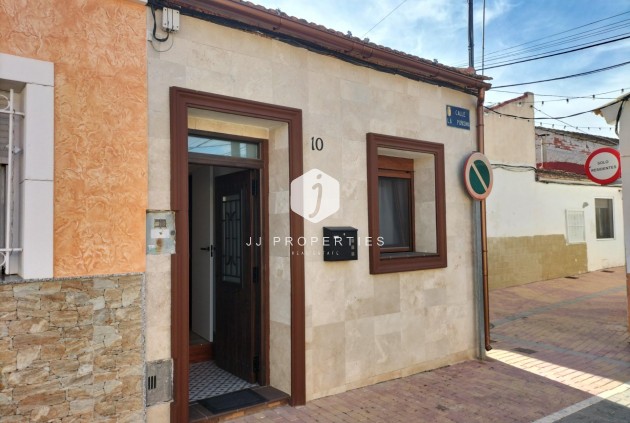 Resale - Chalet -
Formentera del Segura - Centro