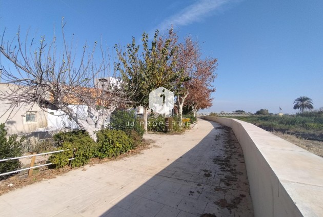 Resale - Chalet -
Formentera del Segura - Centro