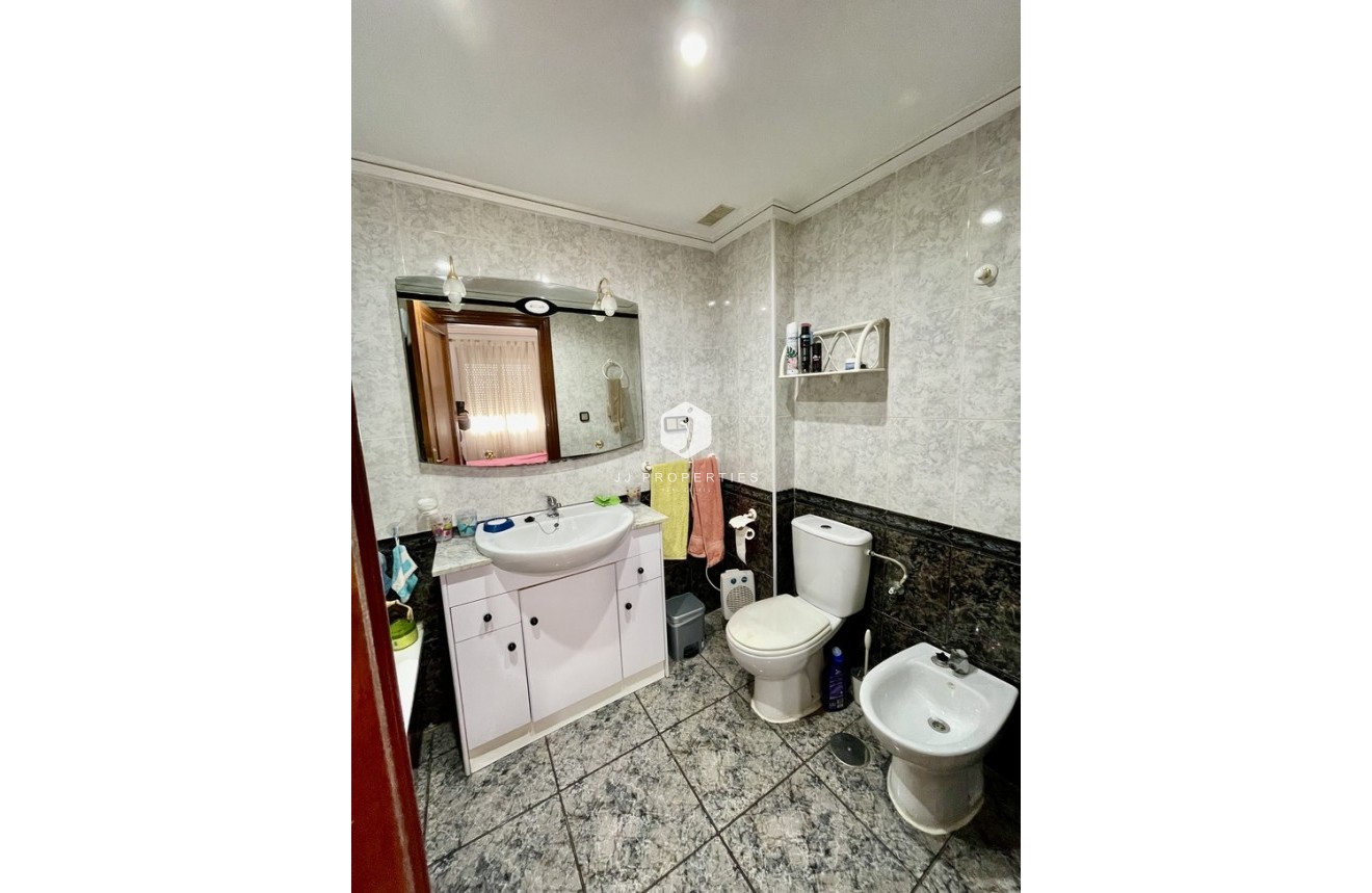 Resale - Penthouse -
Torrevieja - Playa de cura