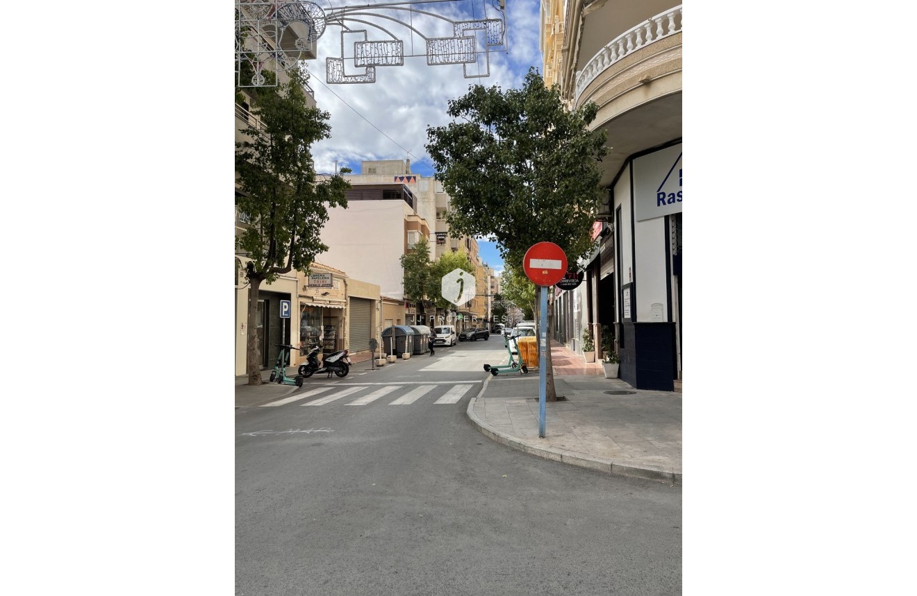 Resale - Penthouse -
Torrevieja - Playa de cura