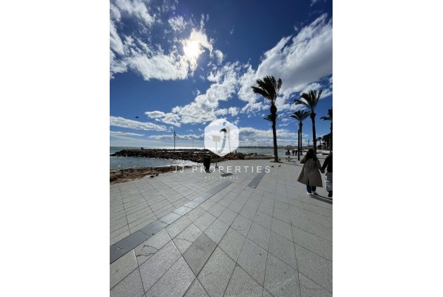 Resale - Penthouse -
Torrevieja - Playa de cura