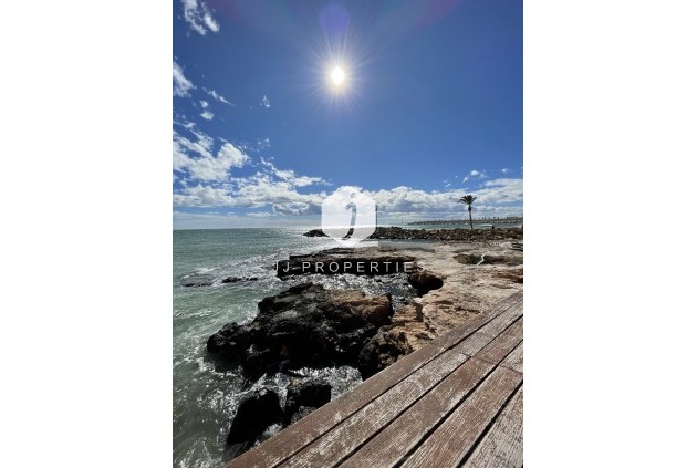 Resale - Penthouse -
Torrevieja - Playa de cura