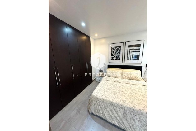Resale - Apartment / flat -
Torrevieja - Centro