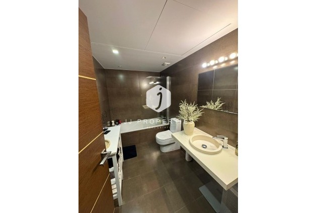 Resale - Apartment / flat -
Torrevieja - Centro