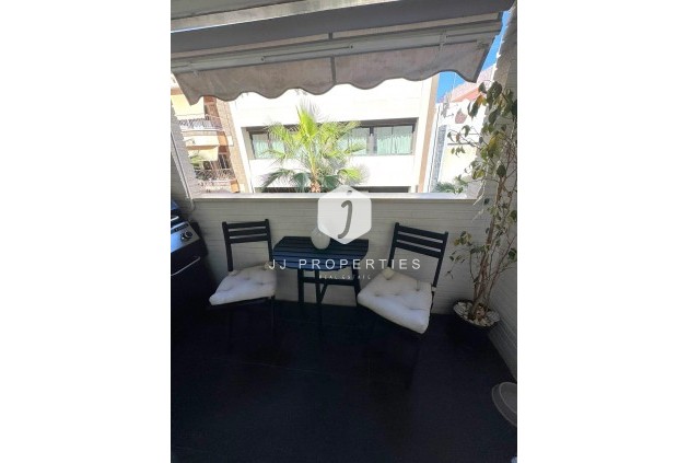 Resale - Apartment / flat -
Torrevieja - Centro