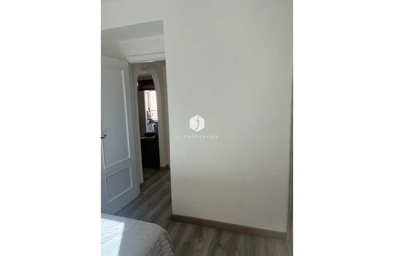 Aus zweiter Hand - Wohnung -
Torrevieja - Centro