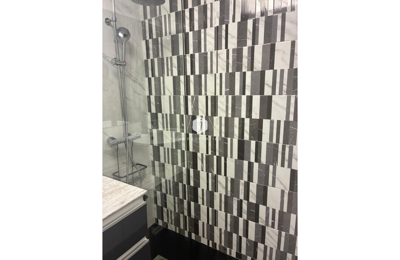 Aus zweiter Hand - Wohnung -
Torrevieja - Centro