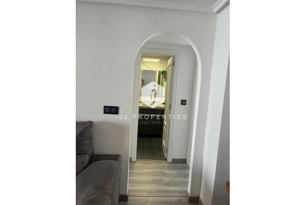 Aus zweiter Hand - Wohnung -
Torrevieja - Centro