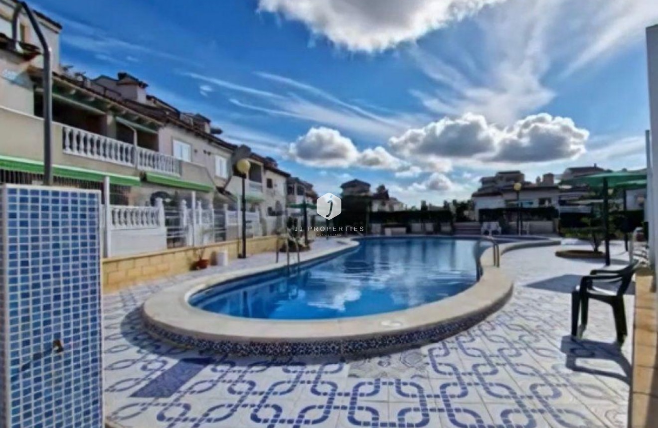 Resale - Bungalow -
Guardamar del Segura - El Moncayo