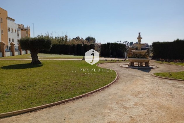 Resale - Chalet -
Catral - Costa Blanca