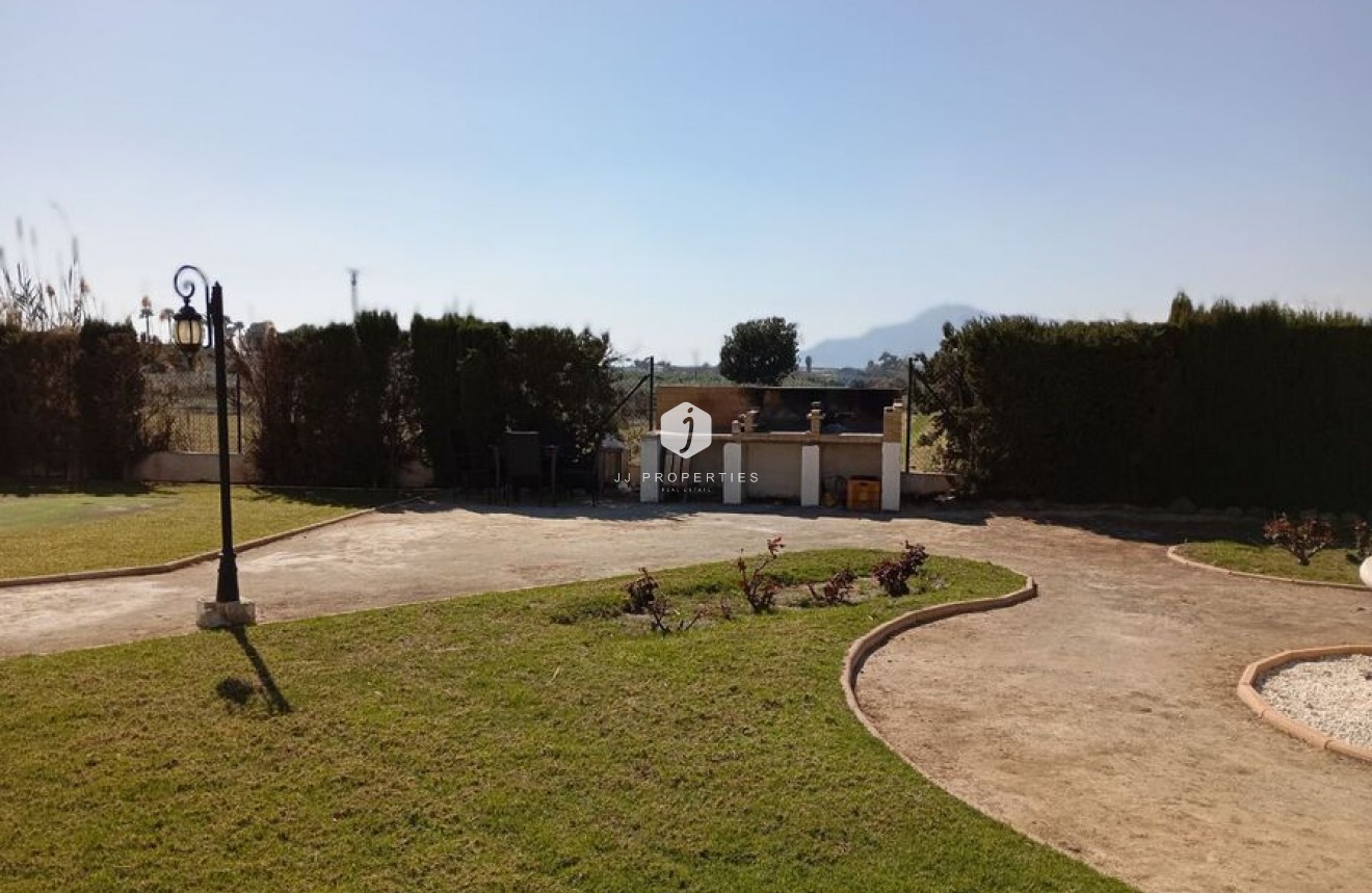 Resale - Chalet -
Catral - Costa Blanca