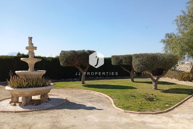 Resale - Chalet -
Catral - Costa Blanca