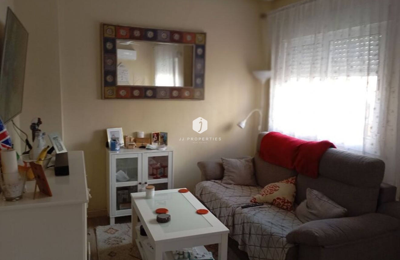 Resale - Chalet -
Catral - Costa Blanca