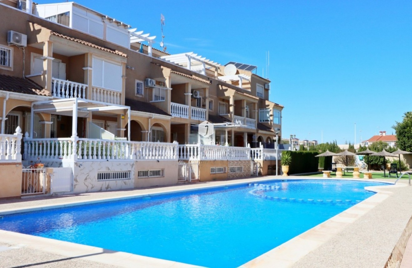 Resale - Chalet -
Playa Flamenca - Costa Blanca