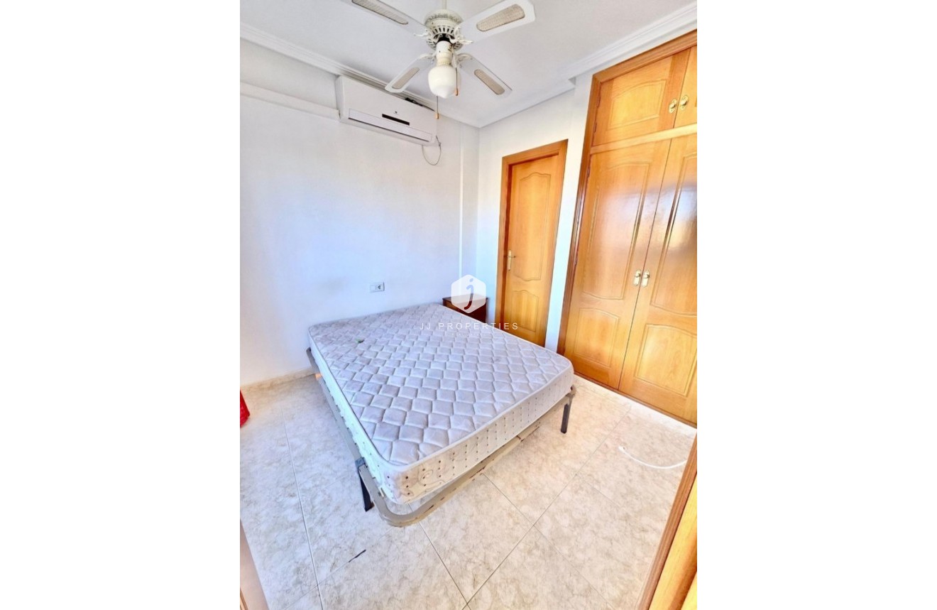 Resale - Chalet -
Playa Flamenca - Costa Blanca