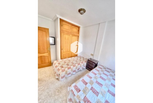 Resale - Chalet -
Playa Flamenca - Costa Blanca