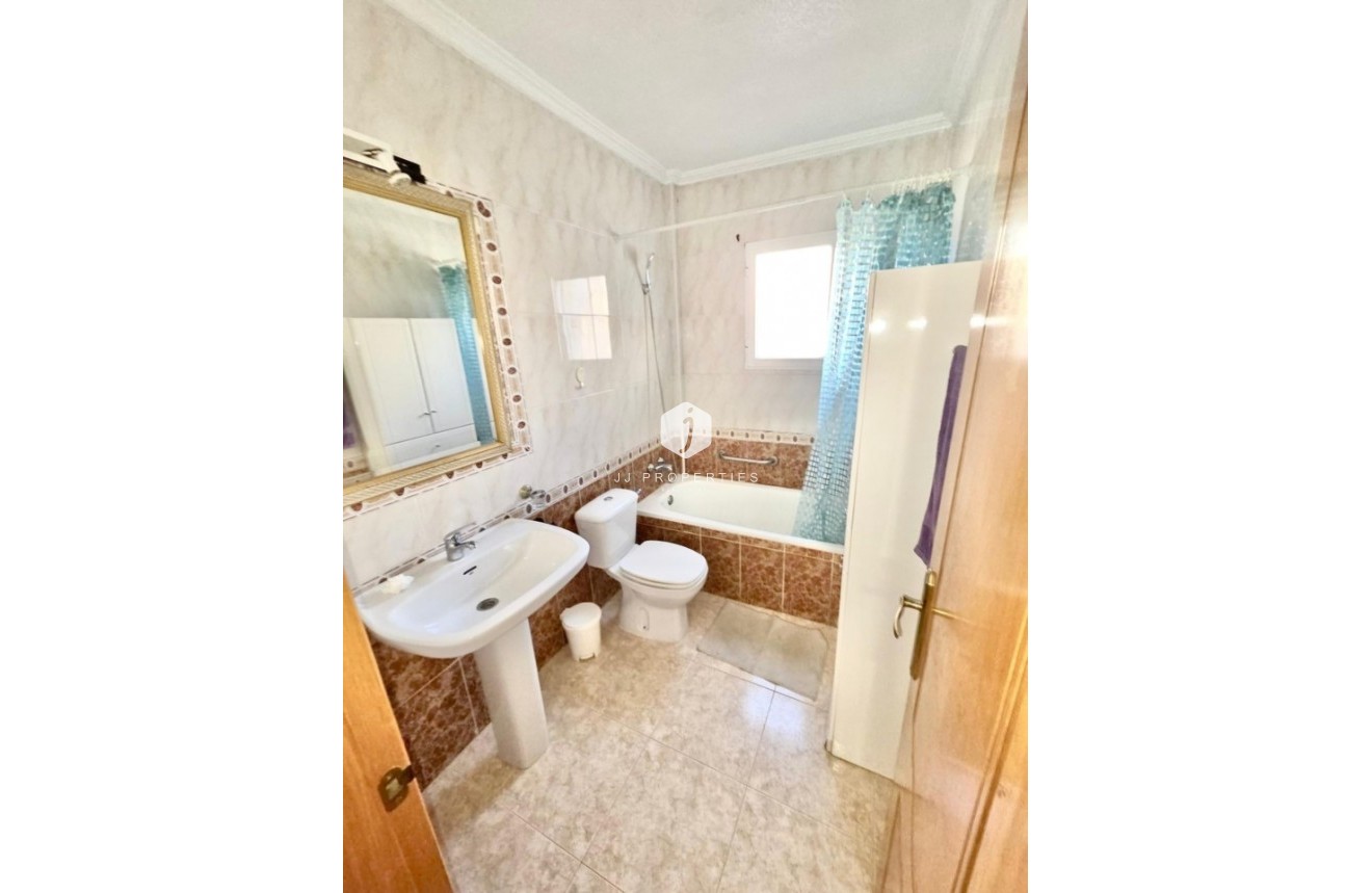 Resale - Chalet -
Playa Flamenca - Costa Blanca