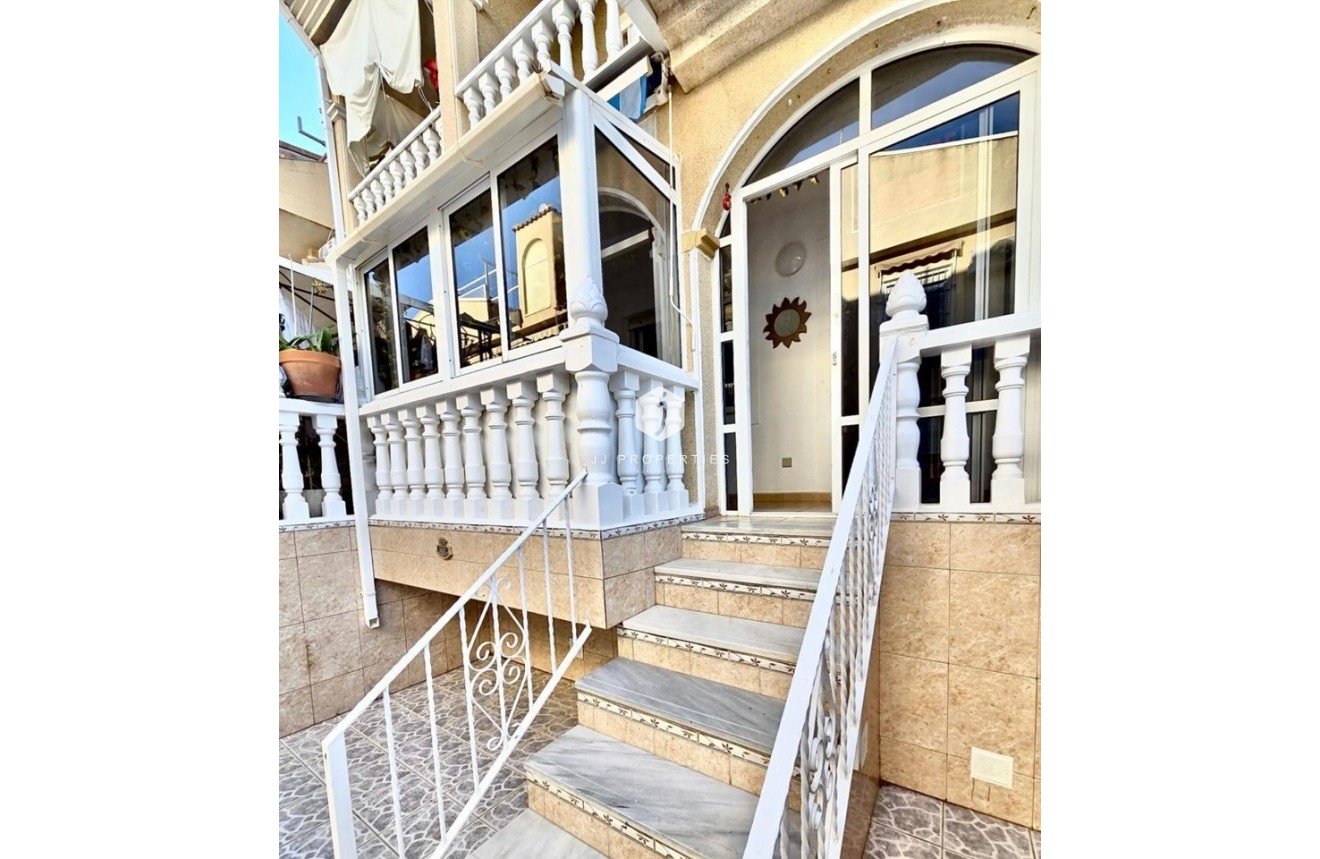 Resale - Chalet -
Playa Flamenca - Costa Blanca