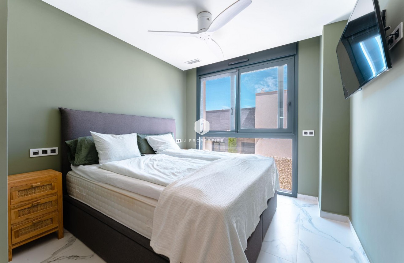 Resale - Villa -
San Miguel de Salinas - Bellavista