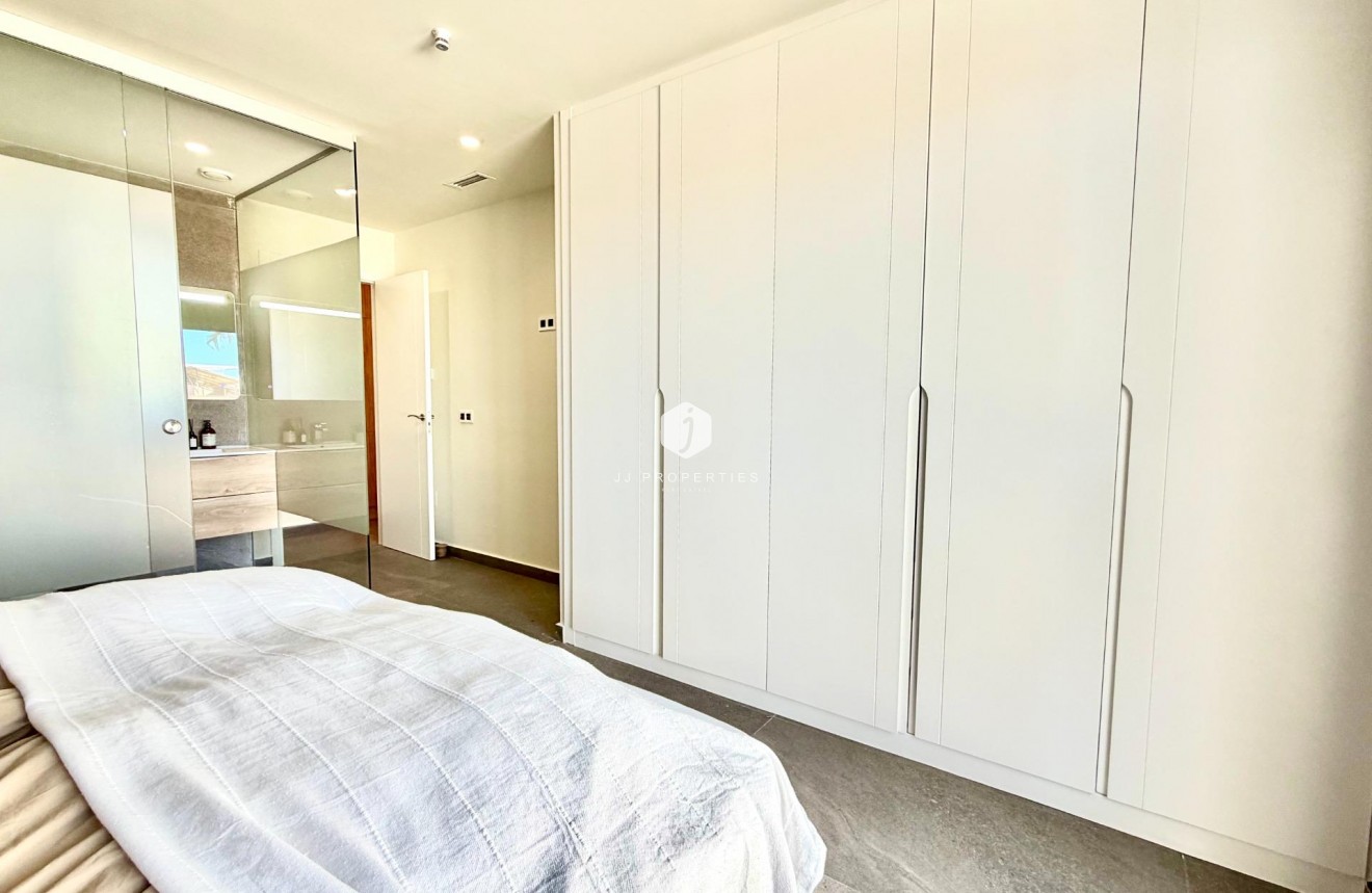 Resale - Villa -
San Miguel de Salinas - Bellavista