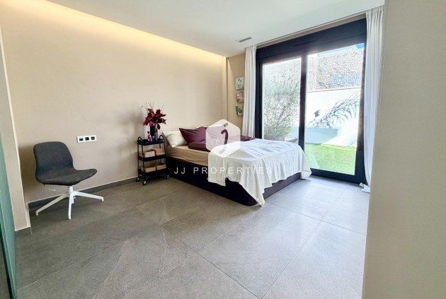 Resale - Villa -
San Miguel de Salinas - Bellavista