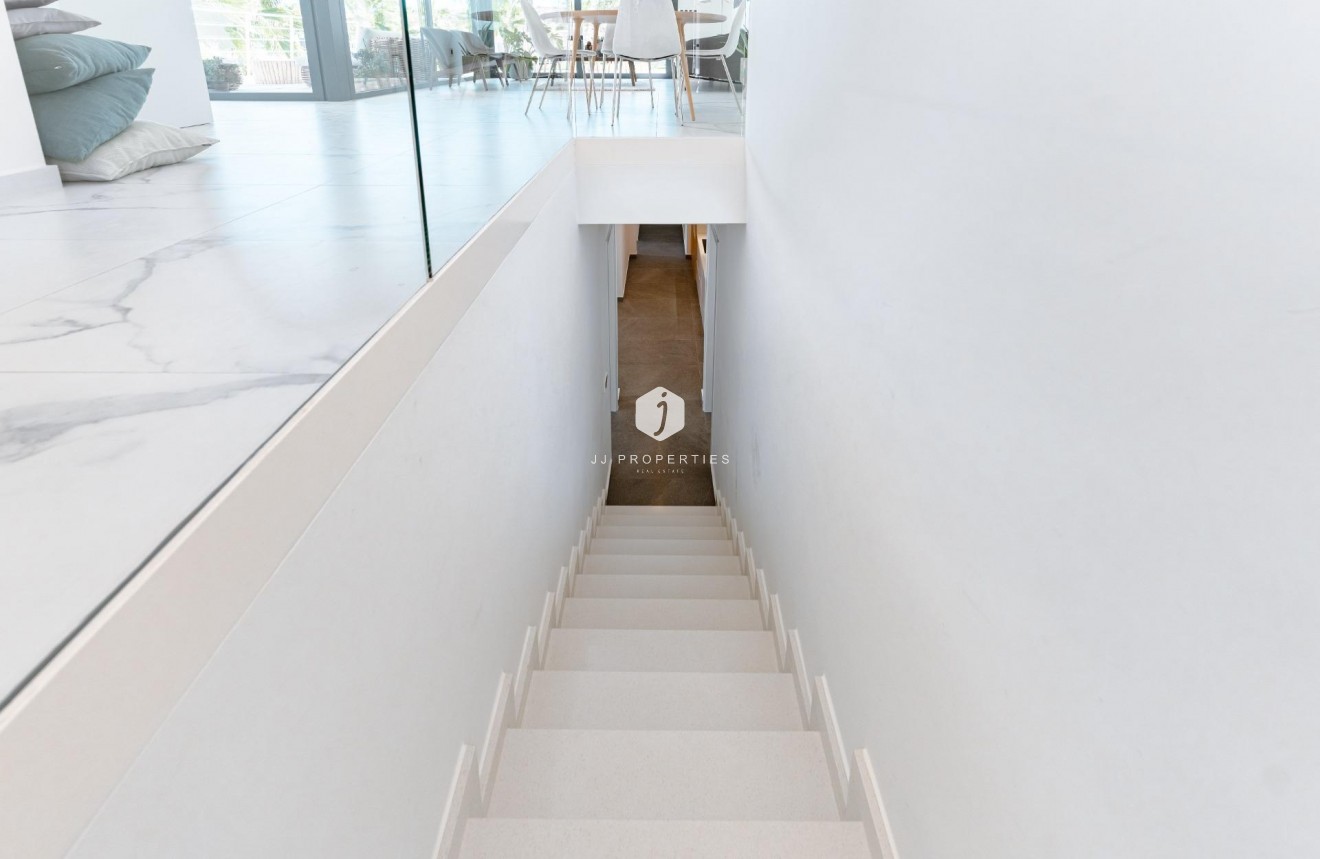 Resale - Villa -
San Miguel de Salinas - Bellavista