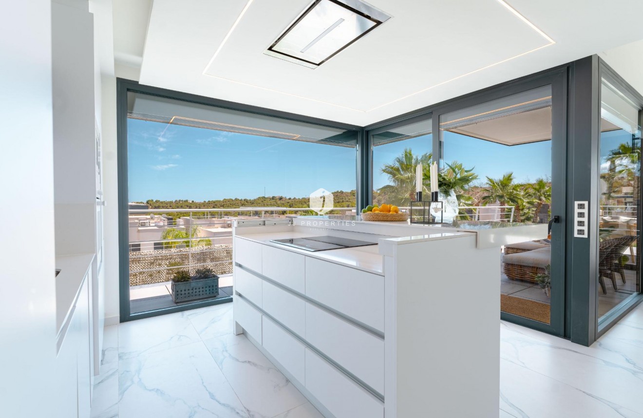 Resale - Villa -
San Miguel de Salinas - Bellavista