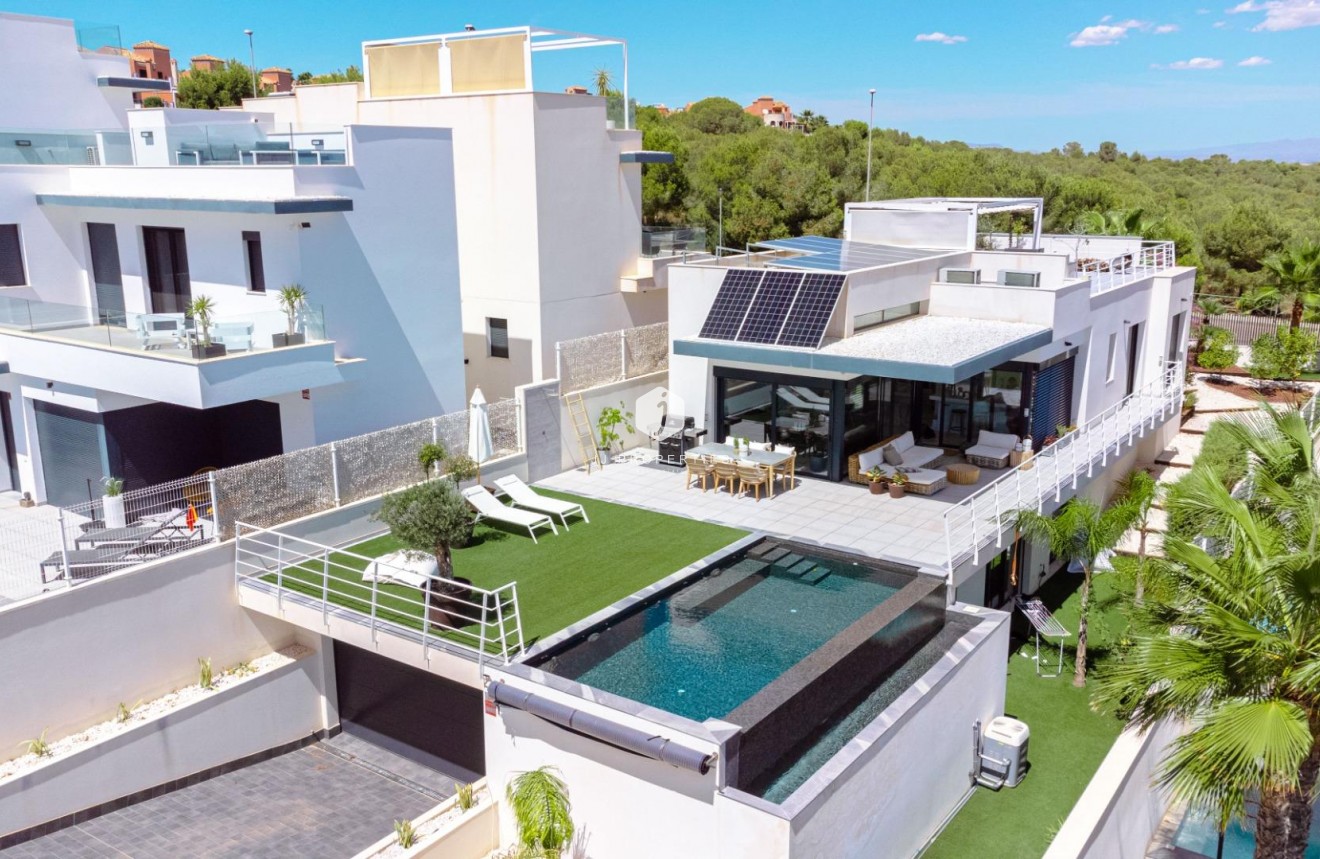 Resale - Villa -
San Miguel de Salinas - Bellavista