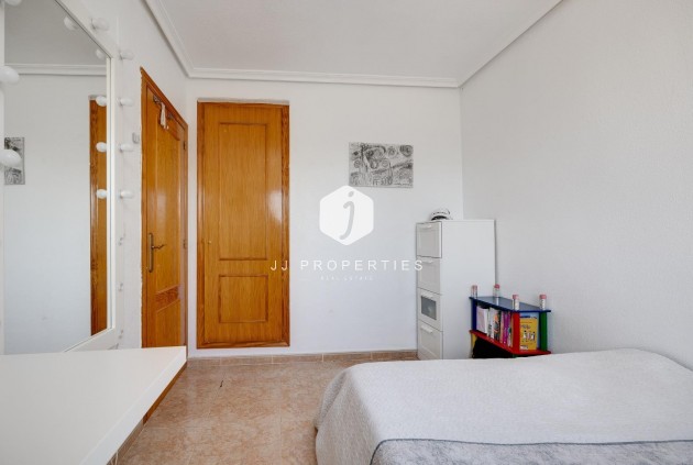 Resale - Chalet -
Torrevieja - aguas nuevas