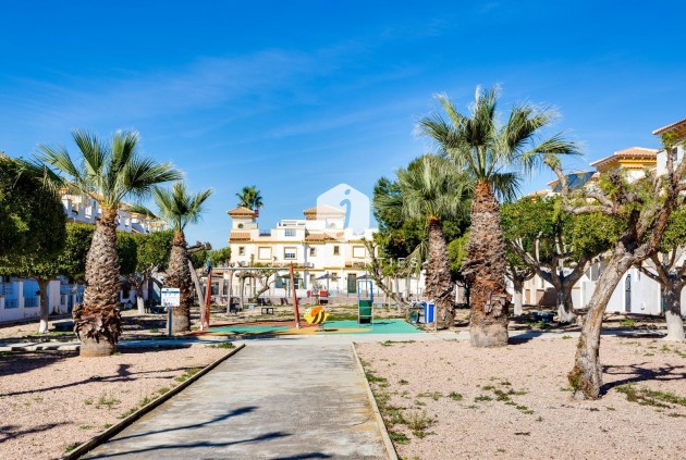 Resale - Chalet -
Torrevieja - aguas nuevas