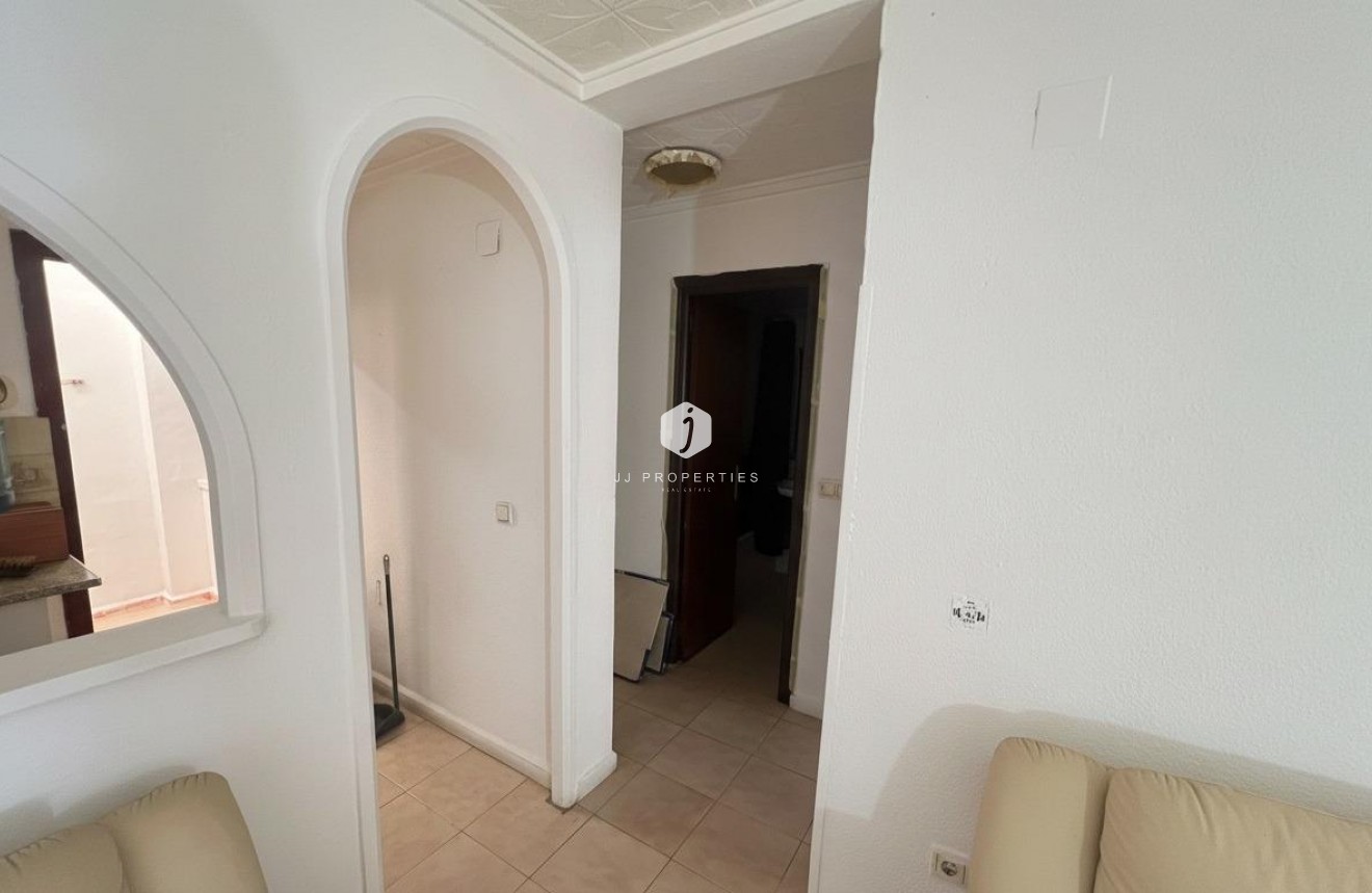 Resale - Bungalow -
Torrevieja - La Siesta - El Salado - Torreta