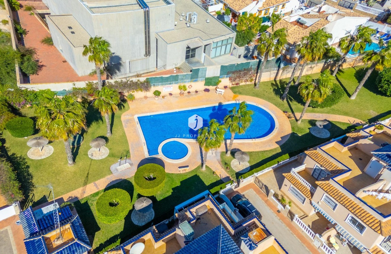 Resale - Duplex -
Orihuela Costa - La Regia