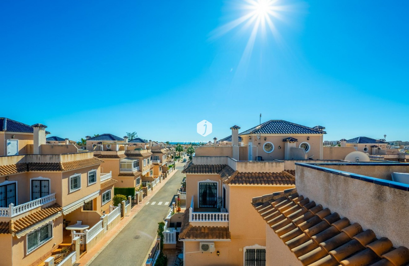 Resale - Duplex -
Orihuela Costa - La Regia
