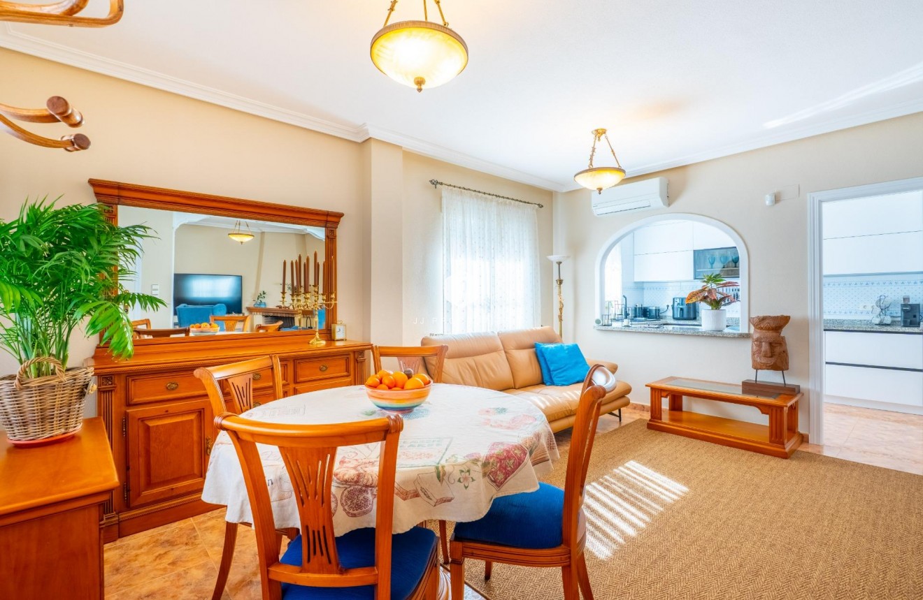 Resale - Duplex -
Orihuela Costa - La Regia