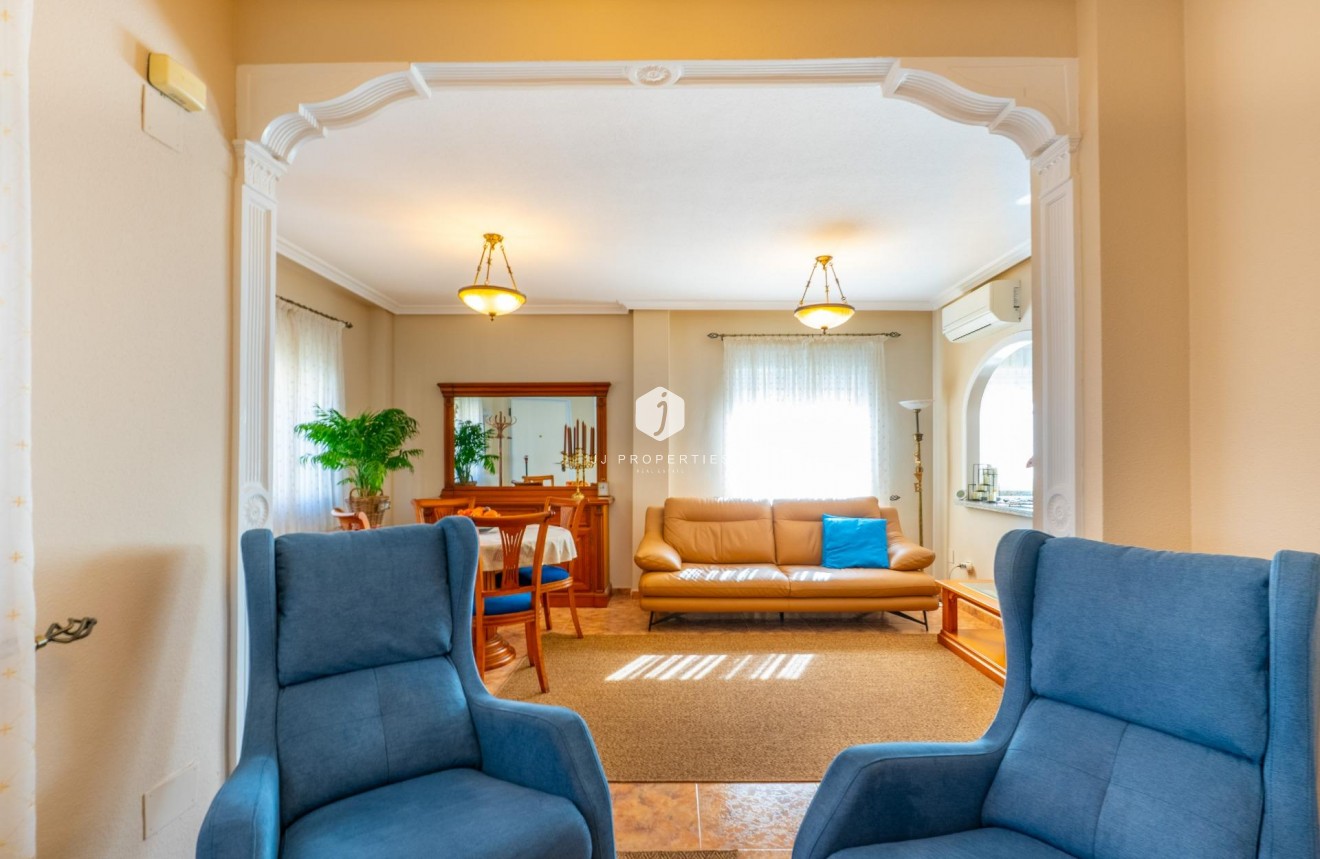 Resale - Duplex -
Orihuela Costa - La Regia