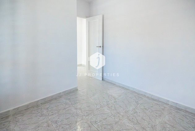 Resale - Villa -
San Miguel de Salinas - Inland