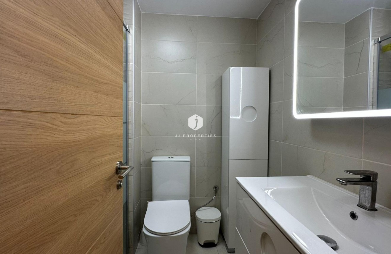 Resale - Apartment / flat -
Torrevieja - La Mata Pueblo