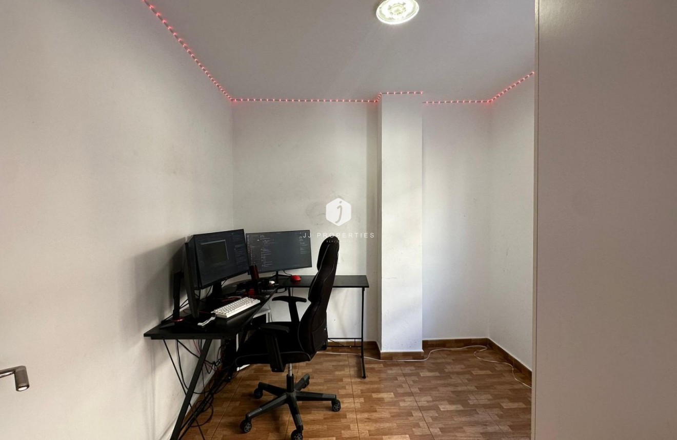 Resale - Apartment / flat -
Torrevieja - La Mata Pueblo