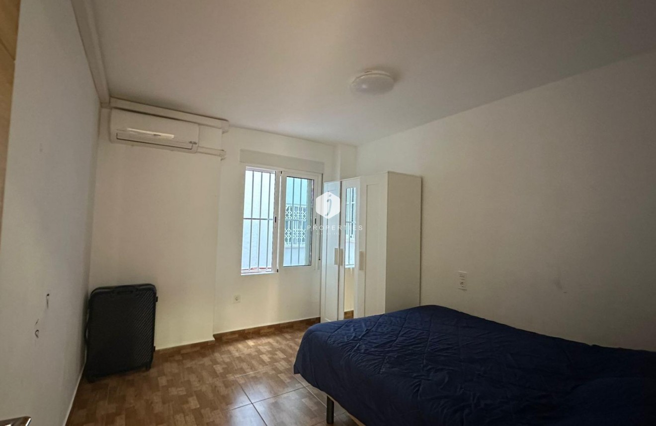 Resale - Apartment / flat -
Torrevieja - La Mata Pueblo