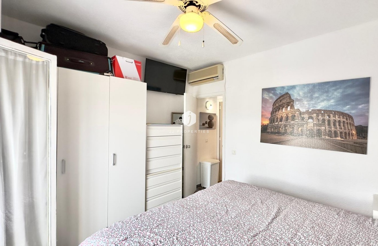 Resale - Chalet -
Torrevieja - La Siesta - El Salado - Torreta