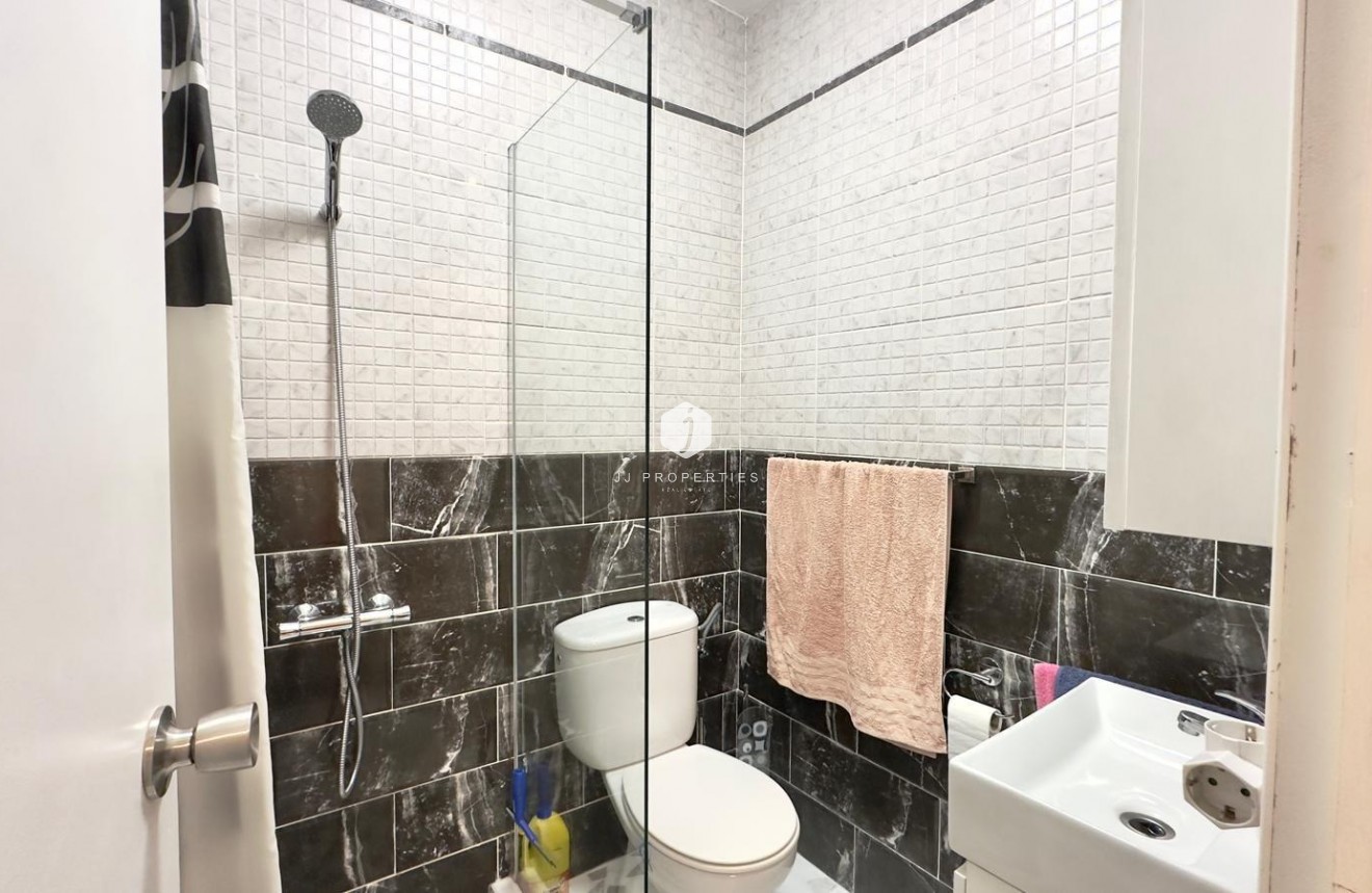 Resale - Chalet -
Torrevieja - La Siesta - El Salado - Torreta