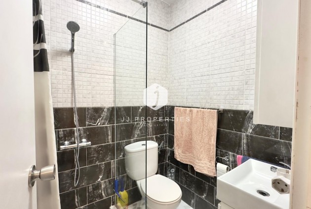 Resale - Chalet -
Torrevieja - La Siesta - El Salado - Torreta