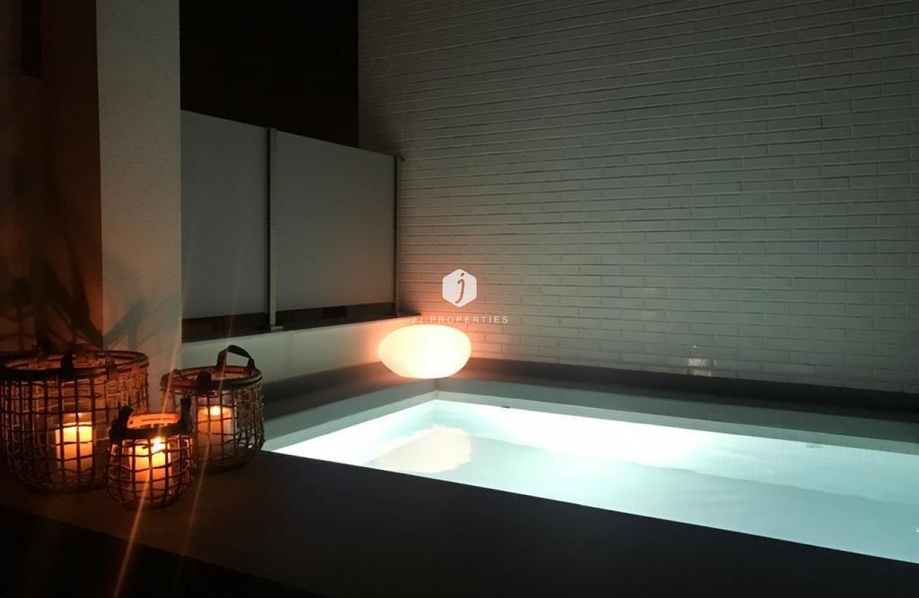 Resale - Penthouse -
Guardamar del Segura - puerto deportivo