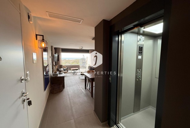 Resale - Penthouse -
Guardamar del Segura - puerto deportivo